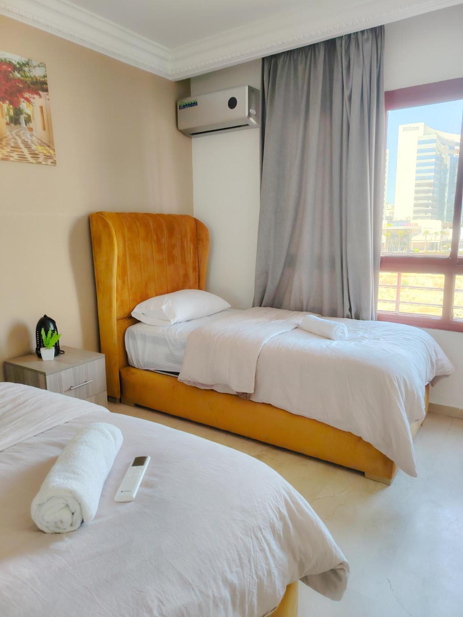 Moderne Appartement Au Plein Centre-Ville En Face Hilton & La Gare De Train Tgv Avec Climatisation Ταγγέρη Εξωτερικό φωτογραφία