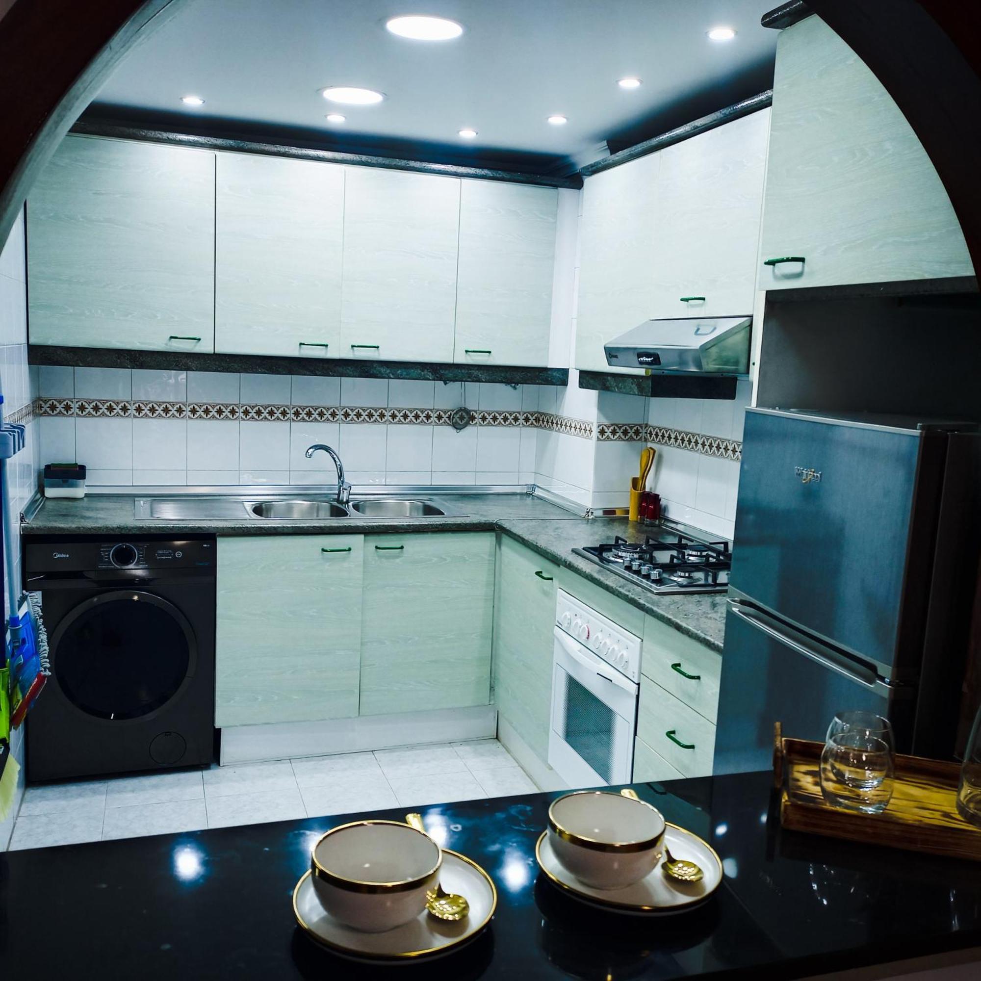 Moderne Appartement Au Plein Centre-Ville En Face Hilton & La Gare De Train Tgv Avec Climatisation Ταγγέρη Εξωτερικό φωτογραφία